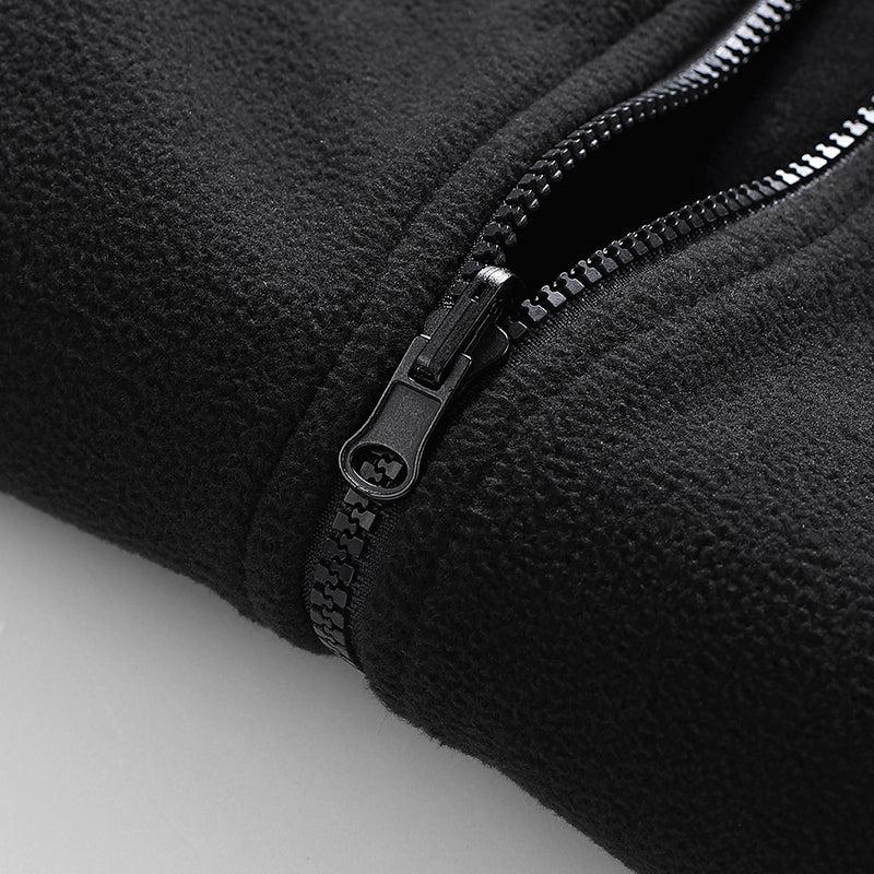 zipper on fleece layer